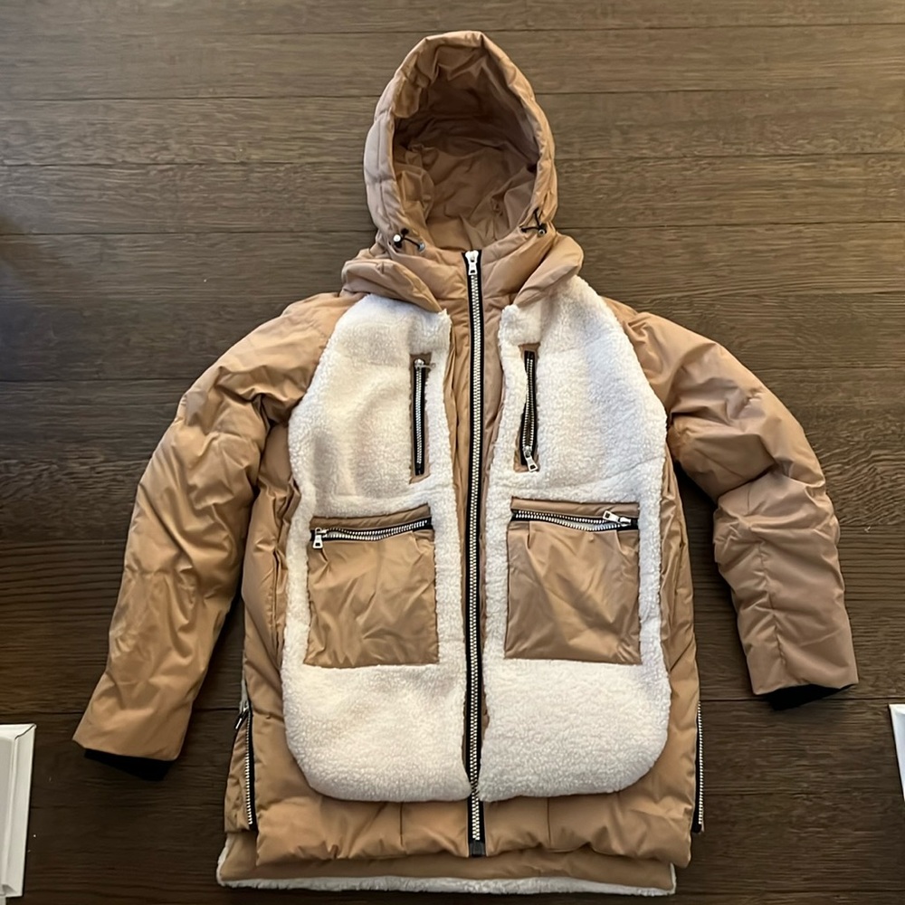 Orolay Down Coat Windproof Hooded Puffer Jacket with 6 Pockets in Khaki Size XS